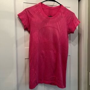 Lululemon swiftly tech shirt sleeve hot pink tee